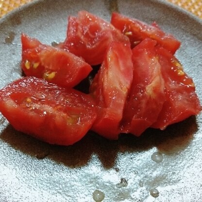 はじめまして♫トマトのぬか漬けは初挑戦でした〜熟柿のような完熟トマトになりました(*^^*)甘みも増しているような気がします!ありがとうございました♡